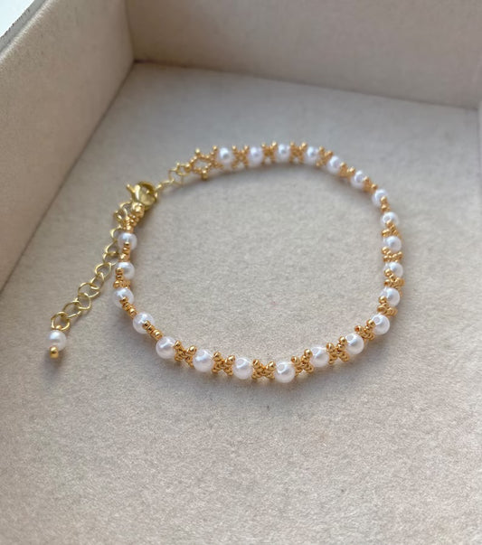 Pearl Beaded Crystal Flower Bracelet
