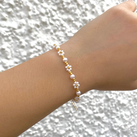 Pearl Beaded Flower Bracelet