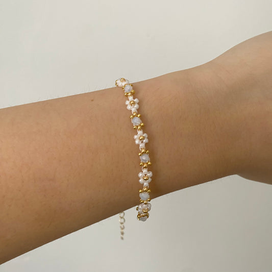 White Beaded Flower Bracelet