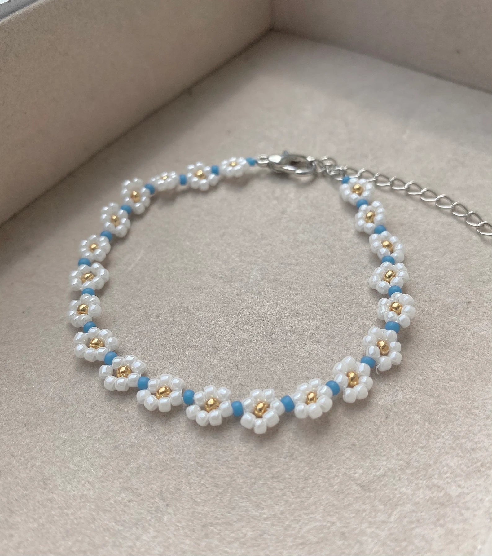 Beaded bracelet flower 2025
